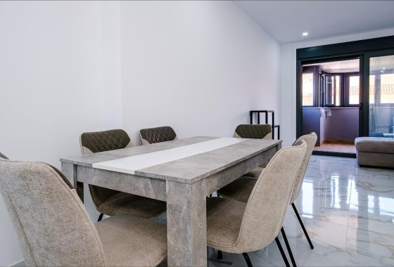 Herverkoop - Appartement / Flat -
Torrevieja - Playa del Cura