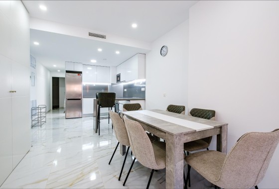 Herverkoop - Appartement / Flat -
Torrevieja - Playa del Cura