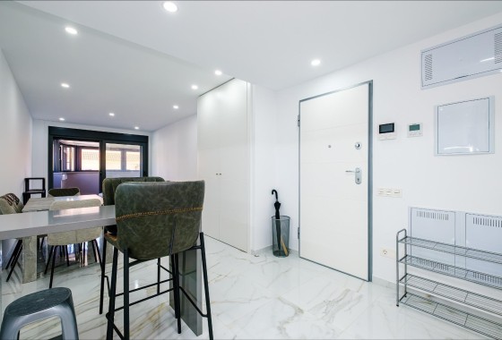 Herverkoop - Appartement / Flat -
Torrevieja - Playa del Cura