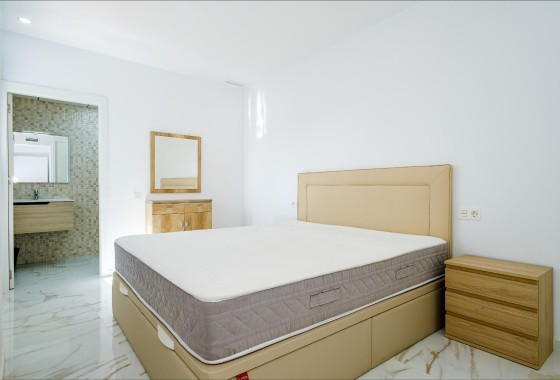 Herverkoop - Appartement / Flat -
Torrevieja - Playa del Cura