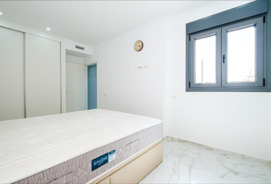 Herverkoop - Appartement / Flat -
Torrevieja - Playa del Cura