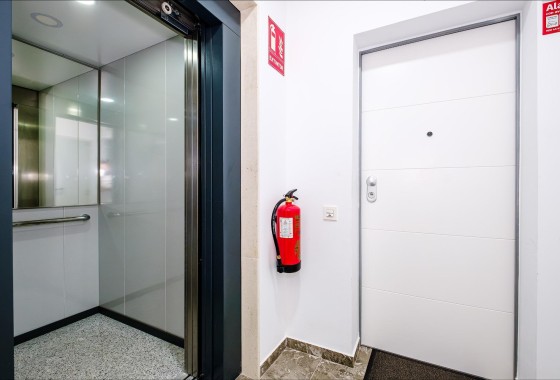 Herverkoop - Appartement / Flat -
Torrevieja - Playa del Cura