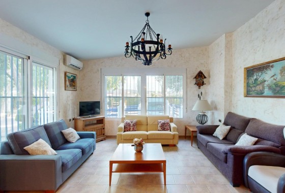 Venta - Finca / Casa de campo -
Orihuela