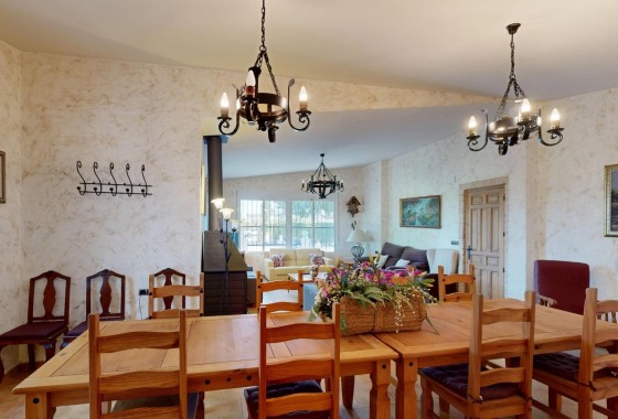 Venta - Finca / Casa de campo -
Orihuela