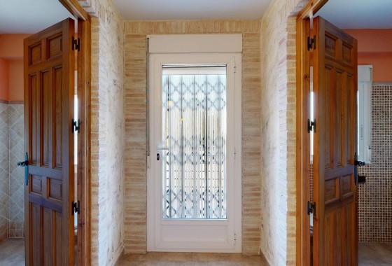 Venta - Finca / Casa de campo -
Orihuela