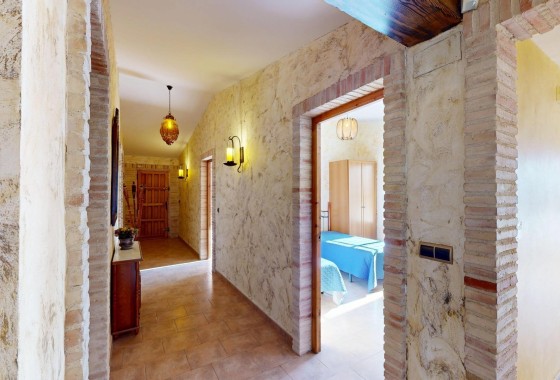 Venta - Finca / Casa de campo -
Orihuela