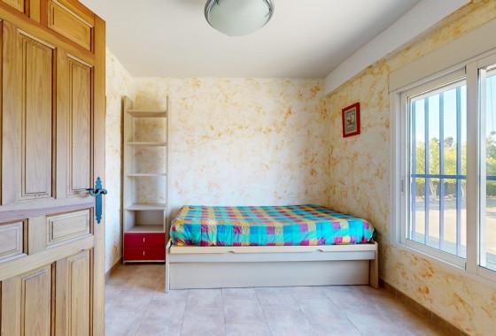 Venta - Finca / Casa de campo -
Orihuela