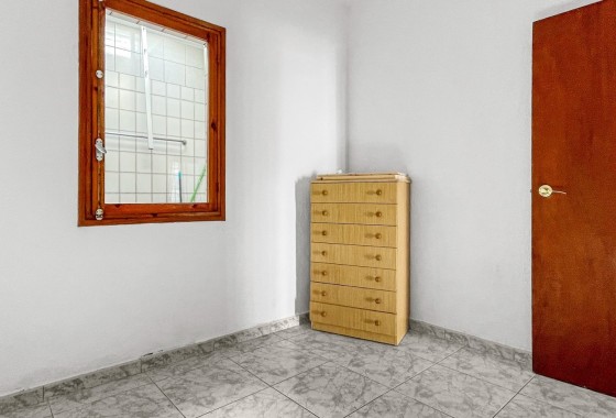 Herverkoop - Rijhuis -
Torrevieja - La Siesta - El Salado -  Torreta