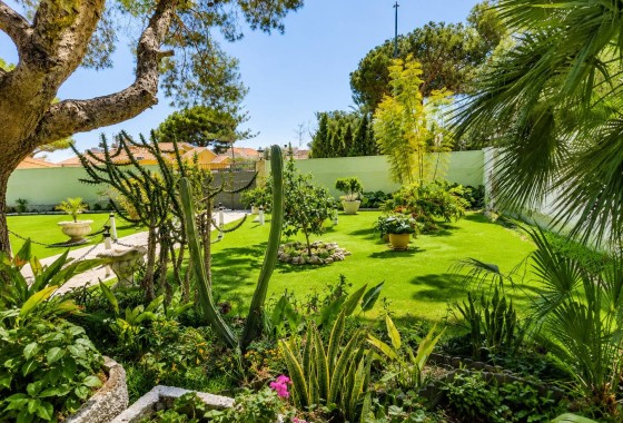 Sprzedaż - Wolnostojąca willa -
Orihuela Costa