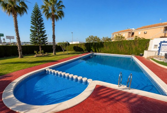 Venta - Apartamento / Piso -
Torrevieja