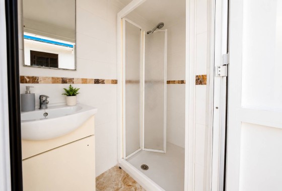 Venta - Apartamento / Piso -
Torrevieja