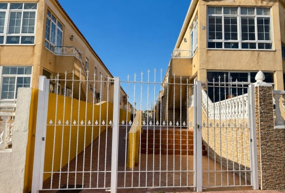 Venta - Apartamento / Piso -
Torrevieja