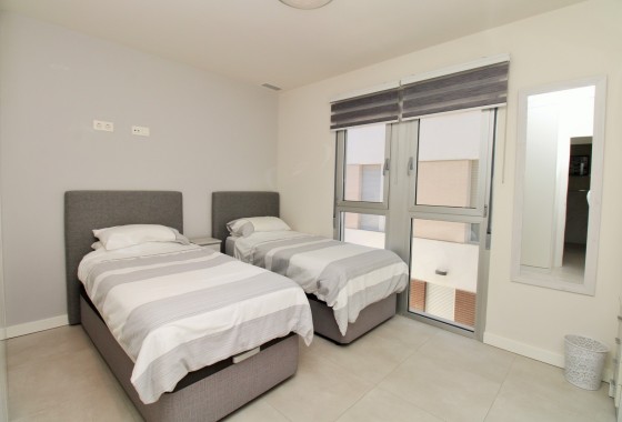 Wiederverkauf - Wohnung / Apartment -
Villamartín - LOS DOLSES