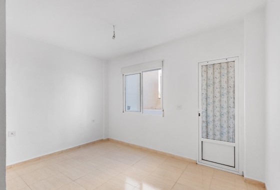 Herverkoop - Appartement / Flat -
Torrevieja - Puerto Deportivo