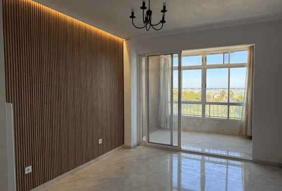 Herverkoop - Appartement / Flat -
Torrevieja - Costa Blanca