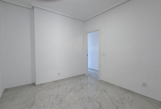 Herverkoop - Appartement / Flat -
Torrevieja - Costa Blanca