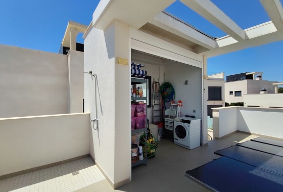 Herverkoop - Vrijstaande Villa -
San Miguel de Salinas - Inland