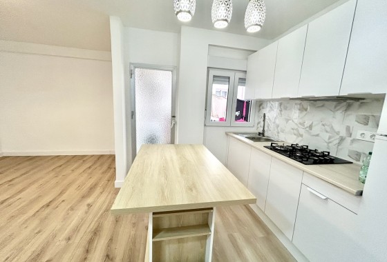 Herverkoop - Appartement / Flat -
Torrevieja - Costa Blanca