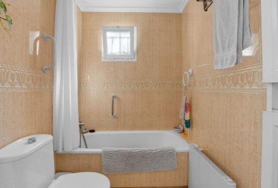 Wiederverkauf - Wohnung / Apartment -
Orihuela - Inland