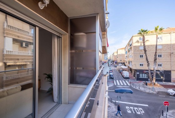 Herverkoop - Appartement / Flat -
Torrevieja - Las calas