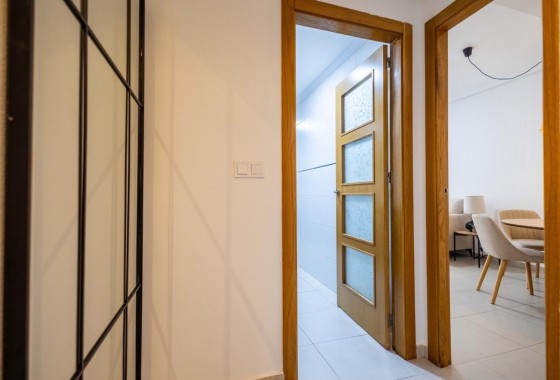 Herverkoop - Appartement / Flat -
Torrevieja - Las calas