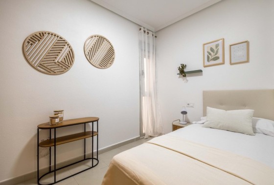 Herverkoop - Appartement / Flat -
Torrevieja - Las calas