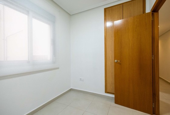 Herverkoop - Appartement / Flat -
Torrevieja - Las calas