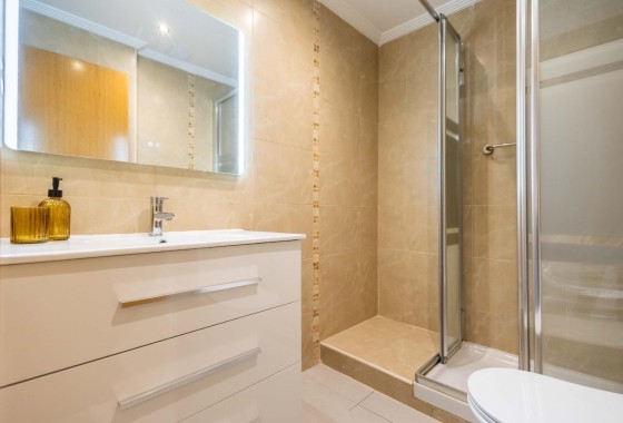 Herverkoop - Appartement / Flat -
Torrevieja - Las calas