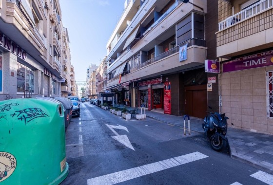 Herverkoop - Appartement / Flat -
Torrevieja - Las calas