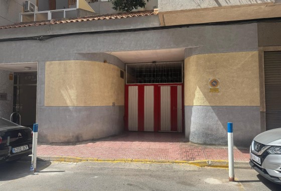 Wiederverkauf - Wohnung / Apartment -
Torrevieja - Playa Acequion