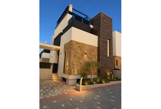 Herverkoop - Finca / Landhuis -
Orihuela Costa