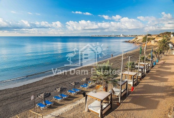 Resale - Apartment / Flat -
Los Altos - Costa Blanca