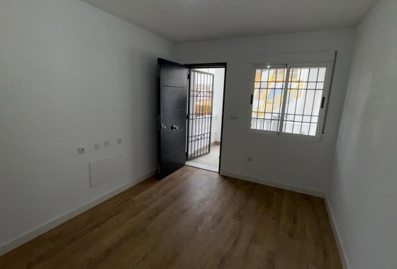 Herverkoop - Appartement / Flat -
Torrevieja - Parque de las Naciones