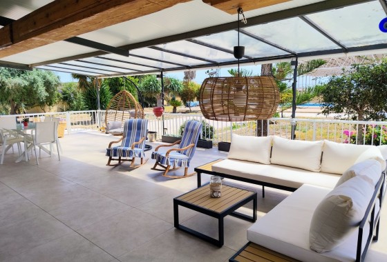Herverkoop - Vrijstaande Villa -
Los Montesinos - Costa Blanca