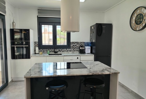 Herverkoop - Vrijstaande Villa -
Los Montesinos - Costa Blanca