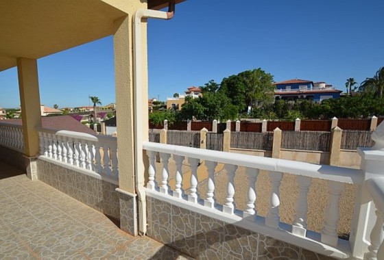 Revente - Villa Individuelle -
Campos del Rio - Inland