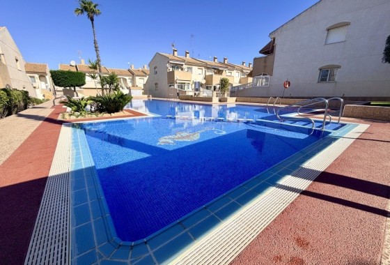 Herverkoop - Rijhuis -
Torrevieja - Costa Blanca