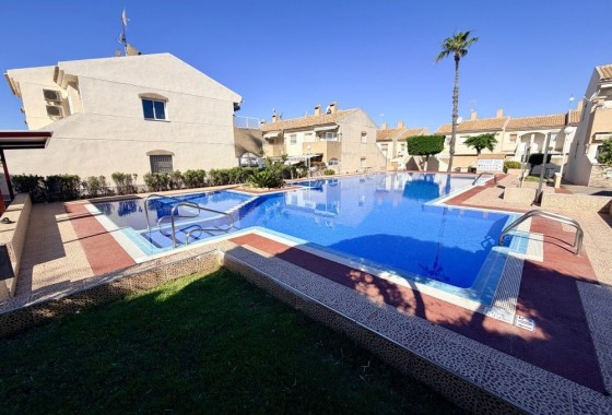 Herverkoop - Rijhuis -
Torrevieja - Costa Blanca