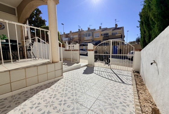 Herverkoop - Rijhuis -
Torrevieja - Costa Blanca