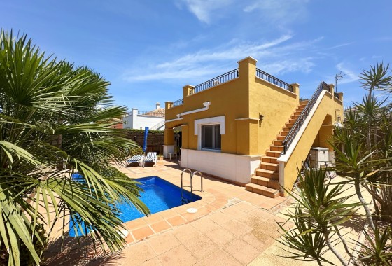 Herverkoop - Vrijstaande villa -
Mar Menor Golf Resort - Inland