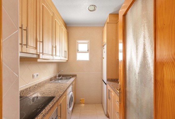 Herverkoop - Appartement / Flat -
Torrevieja - Estacion de autobuses