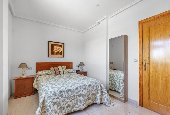 Herverkoop - Appartement / Flat -
Torrevieja - Estacion de autobuses