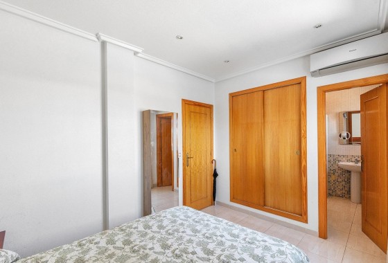 Herverkoop - Appartement / Flat -
Torrevieja - Estacion de autobuses