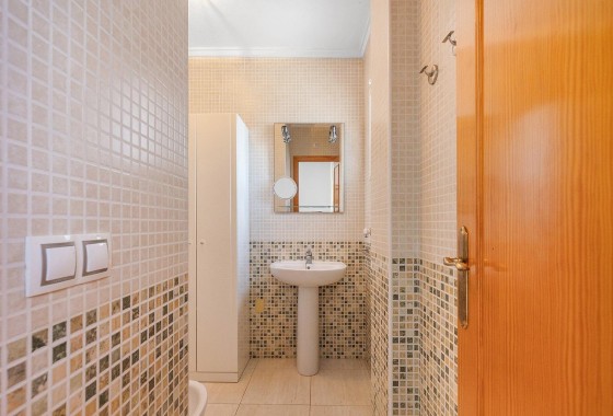 Herverkoop - Appartement / Flat -
Torrevieja - Estacion de autobuses