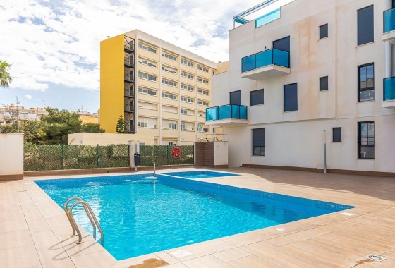 Herverkoop - Appartement / Flat -
Torrevieja - Estacion de autobuses