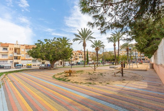 Herverkoop - Appartement / Flat -
Torrevieja - Estacion de autobuses