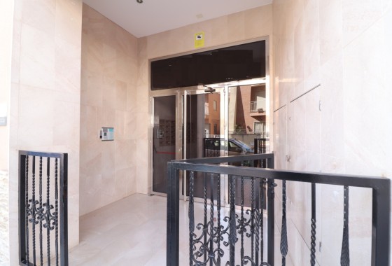 Venta - Apartamento / Piso -
Almoradí
