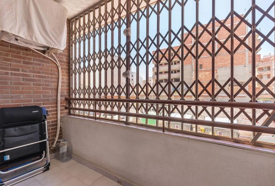 Sprzedaż - Apartament / Mieszkanie -
Torrevieja - Estacion de autobuses