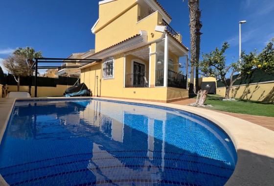Herverkoop - Vrijstaande Villa -
Orihuela Costa - Los Dolses