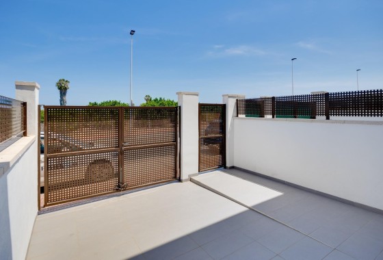 Herverkoop - Rijhuis -
Torrevieja - Los Balcones